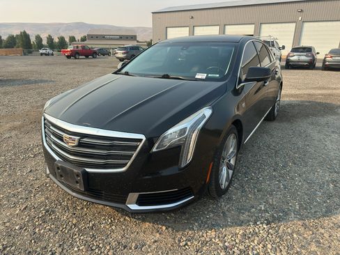 Used 2018 Cadillac XTS FWD image 1