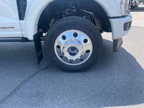 New 2026 Ford F450 Platinum w/ FX4 Off-Road Package AWD/4WD image 36