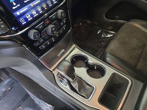 Used 2020 Jeep Grand Cherokee Altitude image 26