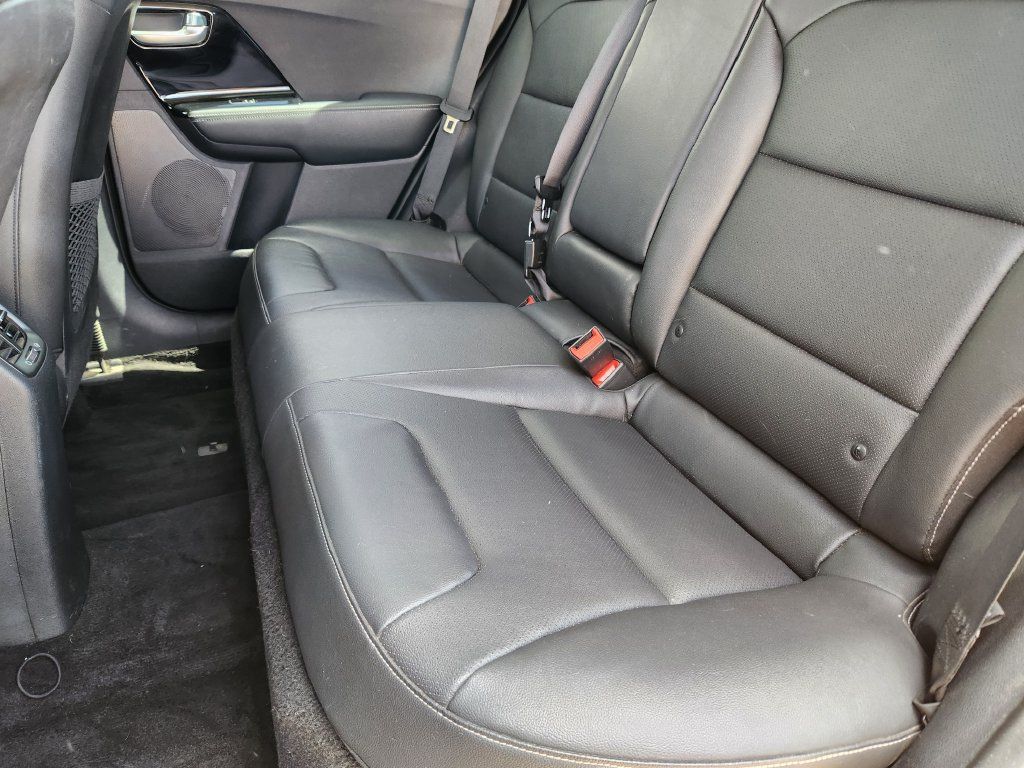 Used 2020 Kia Niro EX Premium FWD image 25