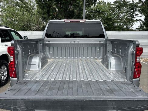Used 2023 Chevrolet Silverado 1500 LT AWD/4WD image 29