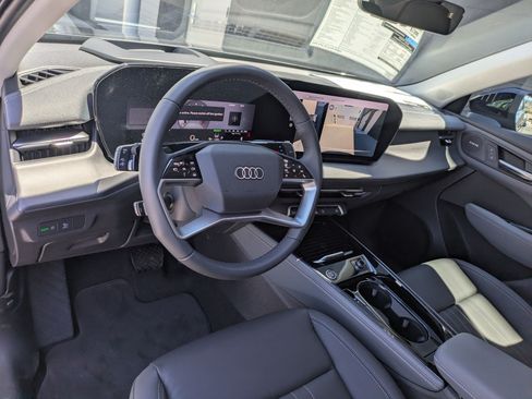 New 2026 Audi Q3 quattro 2.0T AWD/4WD image 9