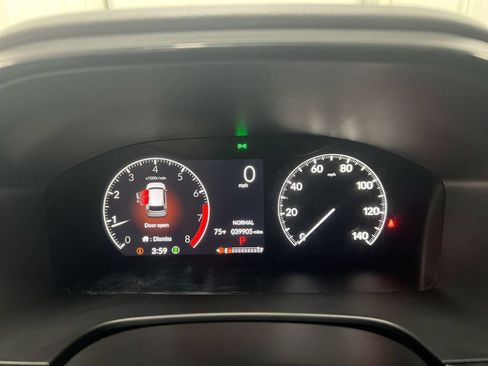 Used 2023 Honda CR-V LX image 12