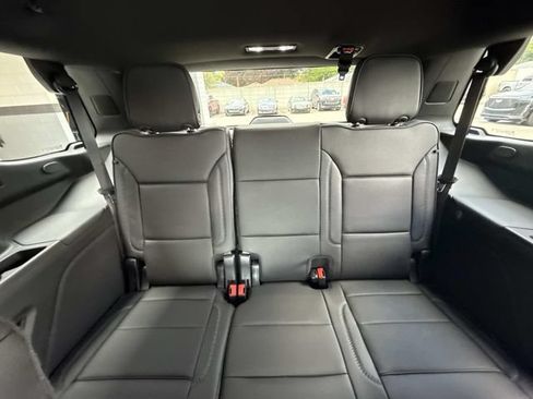 Used 2023 GMC Yukon Denali w/ Advanced Technology Package AWD/4WD image 64