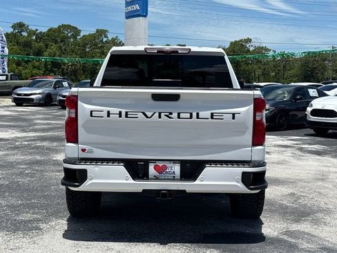 Used 2021 Chevrolet Silverado 1500 LTZ w/ Technology Package AWD/4WD image 8