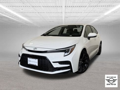 Used 2024 Toyota Corolla XSE FWD image 1