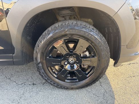 Used 2022 Honda Pilot TrailSport image 10