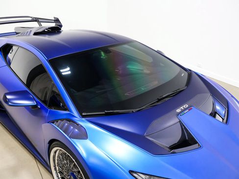 Used 2023 Lamborghini Huracan STO RWD image 93
