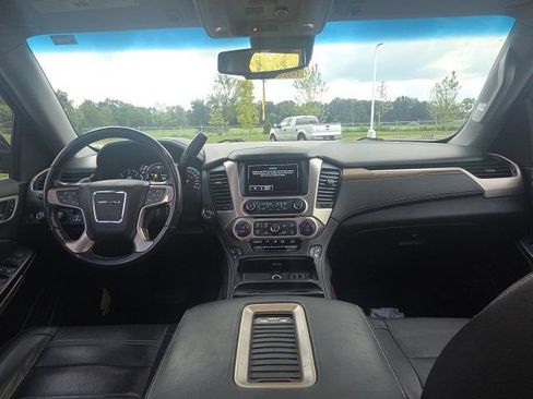 Used 2019 GMC Yukon Denali w/ Denali Ultimate Package AWD/4WD image 23