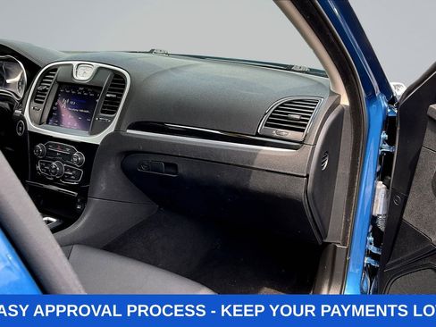 Used 2023 Chrysler 300 Touring w/ Sport Appearance Package RWD image 29