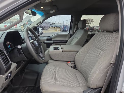 Used 2018 Ford F150 XLT image 11