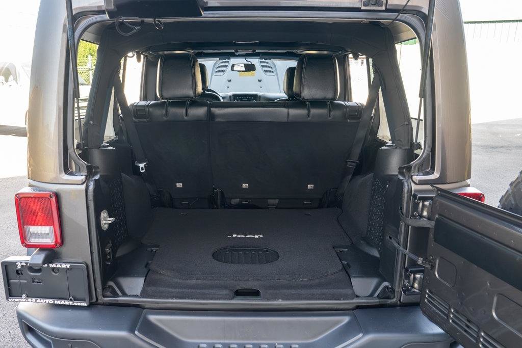 Used 2016 Jeep Wrangler Unlimited Rubicon AWD/4WD image 19