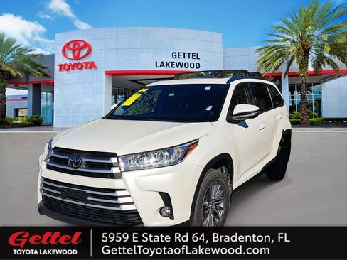 Used 2019 Toyota Highlander XLE image 1