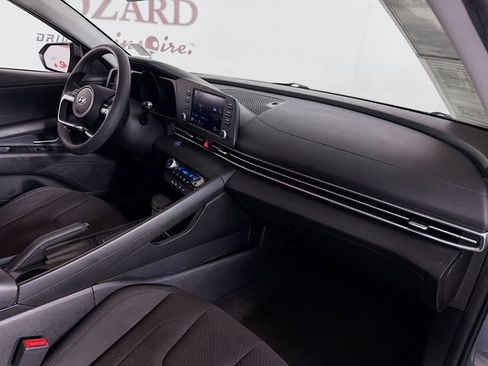 Used 2023 Hyundai Elantra SEL w/ Cargo Package FWD image 32