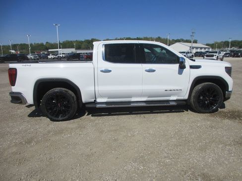 New 2026 GMC Sierra 1500 SLT w/ SLT Premium Package AWD/4WD image 3