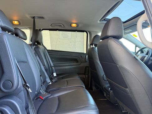 Used 2024 Honda Odyssey EX-L image 16