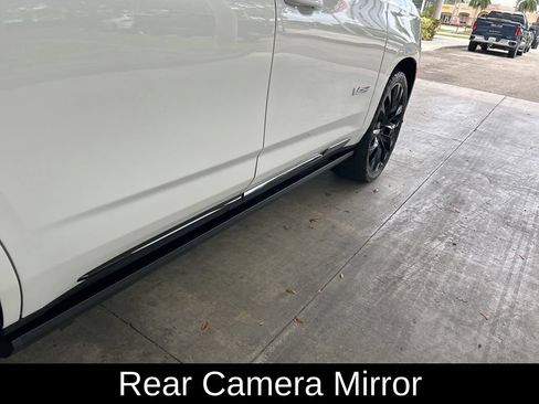 Used 2024 Cadillac Escalade V AWD/4WD image 28