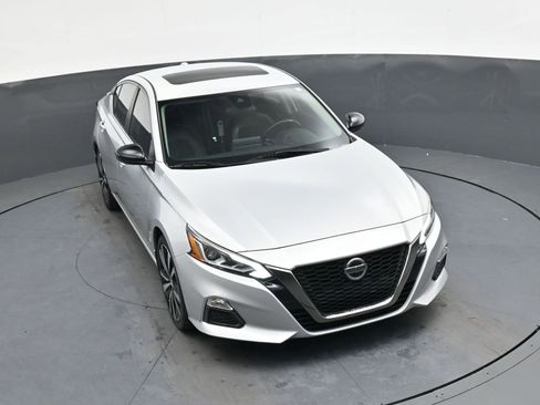 Used 2020 Nissan Altima 2.5 SR w/ Premium Package image 27