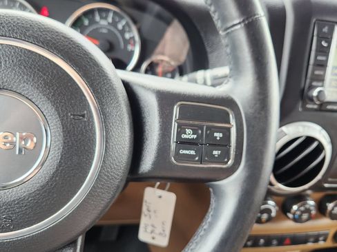 Used 2012 Jeep Wrangler Sahara w/ Dual Top Group AWD/4WD image 32