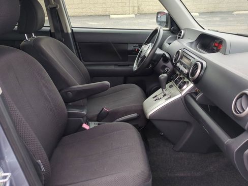 Used 2009 Scion xB image 22