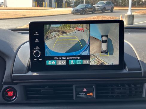 Used 2024 Honda Pilot TrailSport image 27