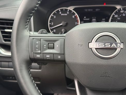 Used 2025 Nissan Rogue SV image 19