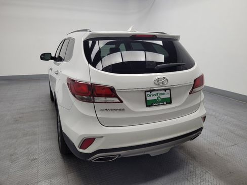 Used 2017 Hyundai Santa Fe SE image 6