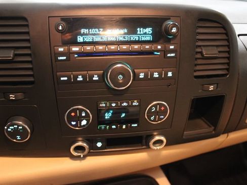 Used 2007 Chevrolet Silverado 1500 LT w/ 2LT Audio Package AWD/4WD image 26