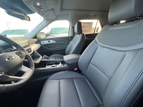 New 2026 Ford Explorer Active w/ Active Comfort Package image 13
