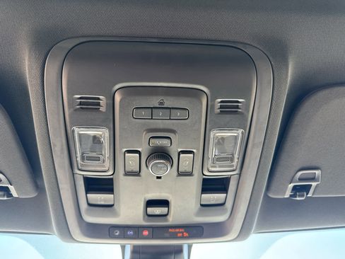 Used 2022 Chevrolet Tahoe LT w/ Luxury Package image 22