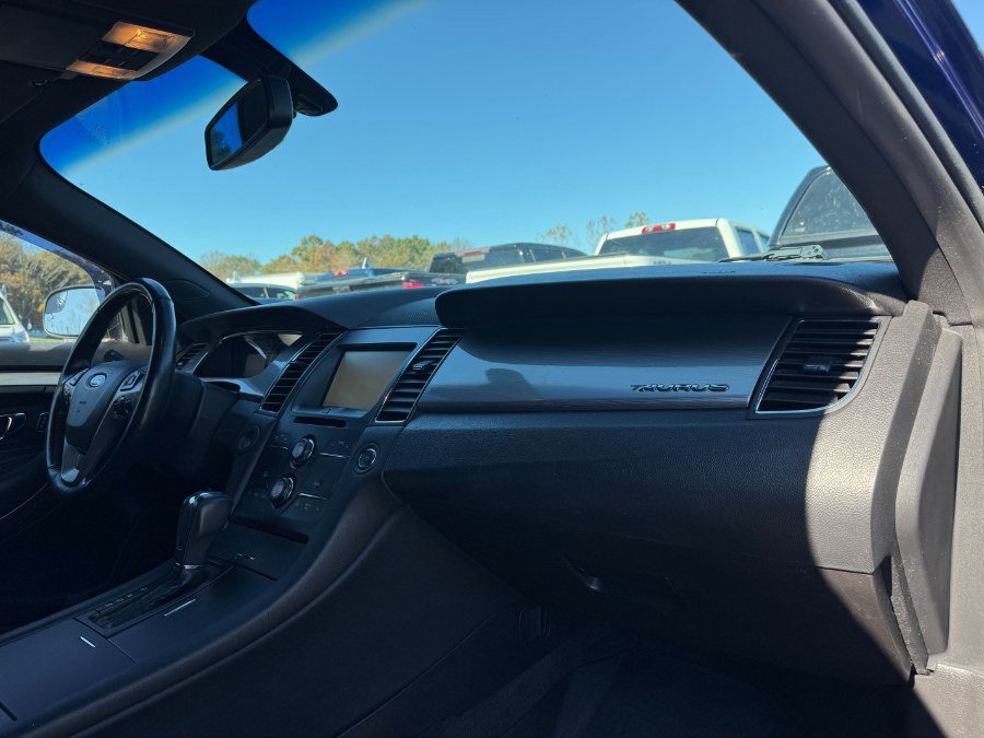 Used 2013 Ford Taurus SEL FWD image 19