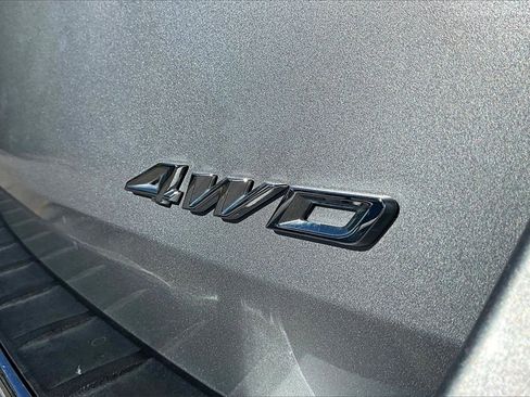 Used 2023 Ford Explorer Limited image 8