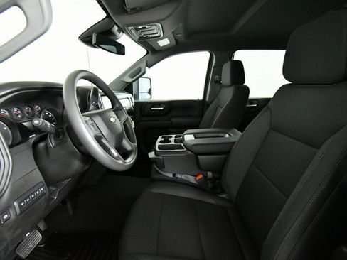 New 2024 Chevrolet Silverado 2500 Custom w/ Custom Value Package image 5