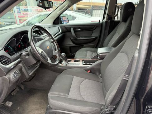 Used 2013 Chevrolet Traverse LT image 13