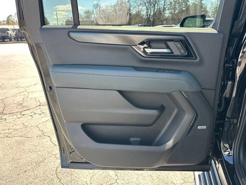 New 2026 GMC Yukon XL AT4 w/ AT4 Premium Package image 22