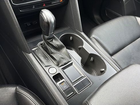 Used 2019 Volkswagen Atlas SE image 25