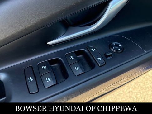 Certified 2023 Hyundai Elantra SEL image 12