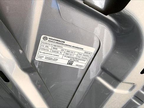 Used 2023 Volkswagen Taos SE w/ Panoramic Sunroof Package image 32