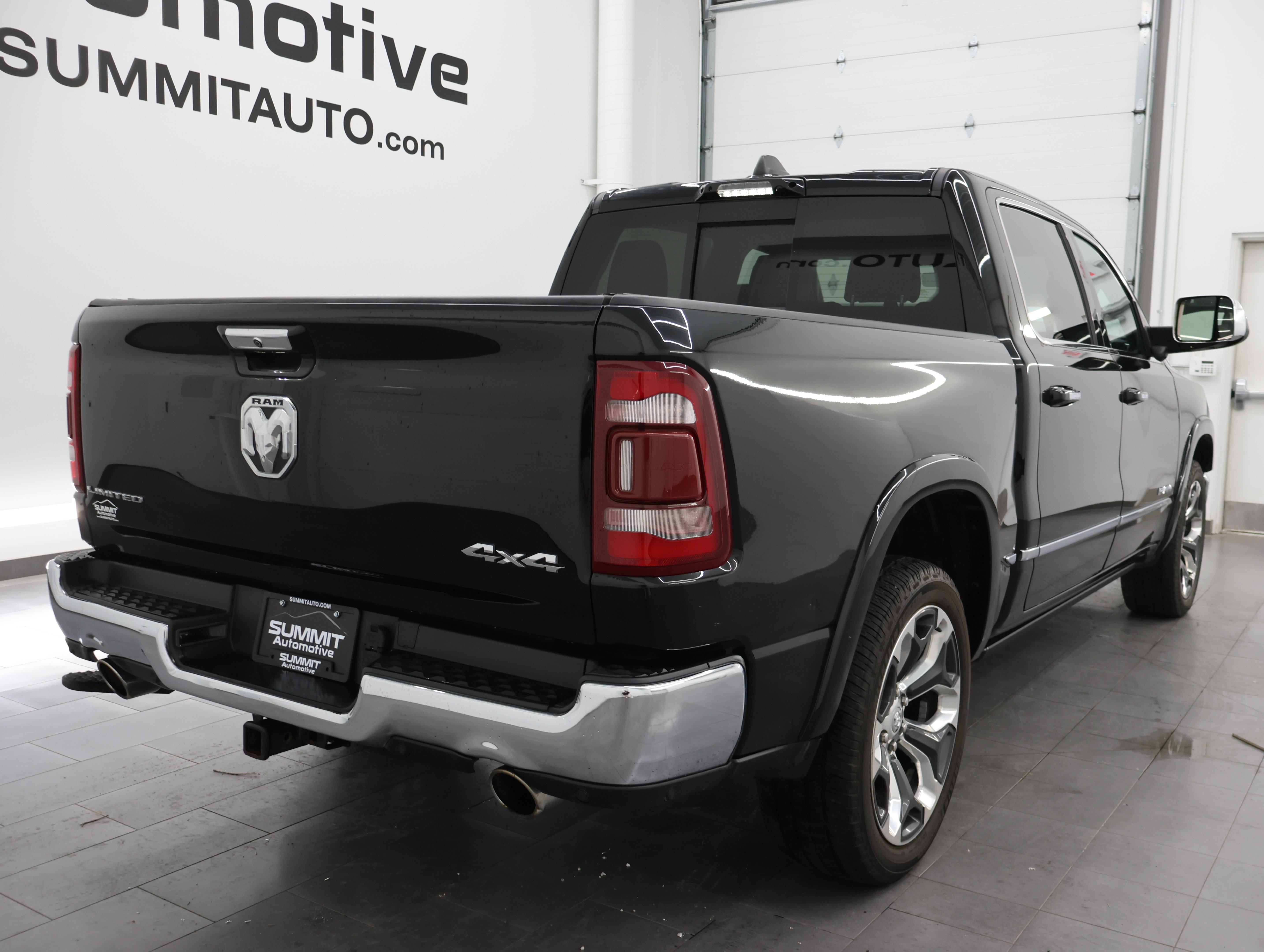 Used 2022 RAM 1500 Limited AWD/4WD image 4