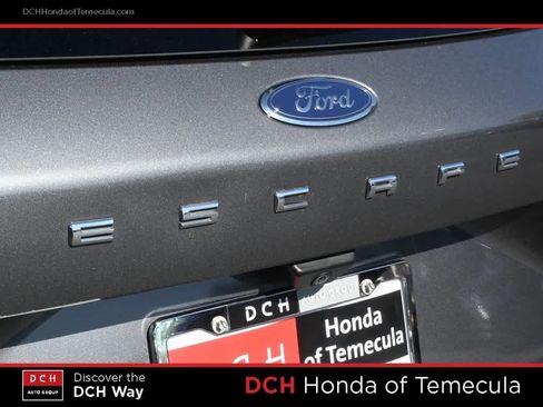 Used 2022 Ford Escape Titanium w/ Titanium Premium Package image 7