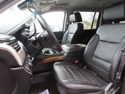 Used 2015 GMC Yukon XL Denali w/ Enhanced Security Package image 18