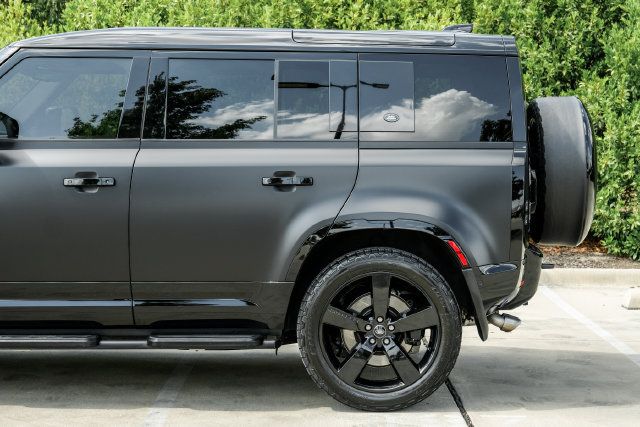 Used 2024 Land Rover Defender 110 V8 AWD/4WD image 16