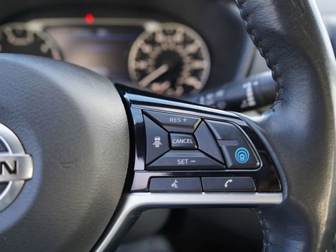 Used 2022 Nissan Altima 2.5 SV w/ SV Premium Package image 12