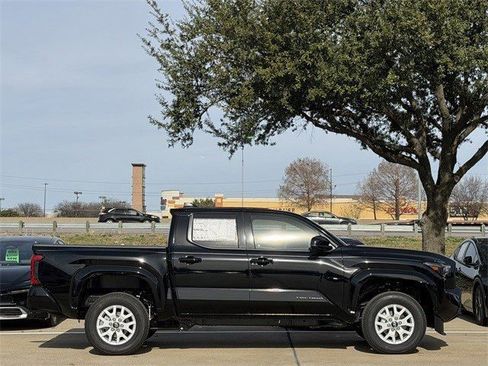 New 2026 Toyota Tacoma SR5 image 3