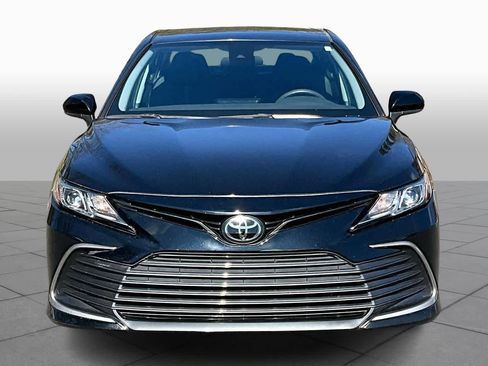 Used 2022 Toyota Camry LE image 4