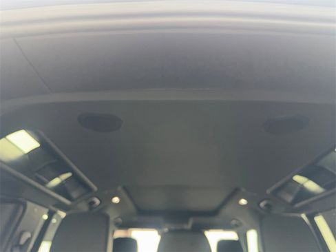 Used 2022 Land Rover Defender 110 X-Dynamic SE image 70