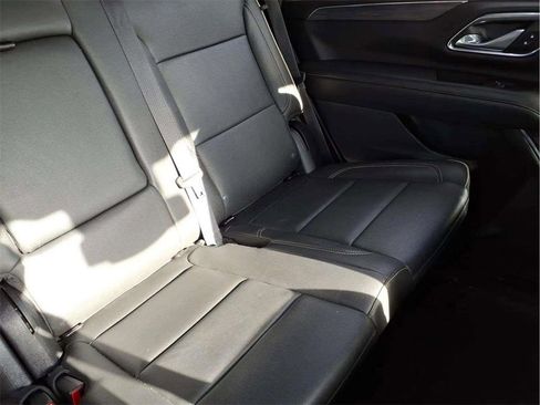 Used 2024 GMC Yukon SLT image 18