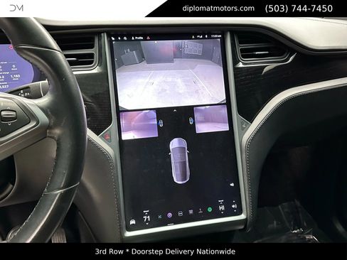 Used 2018 Tesla Model X 75D image 33