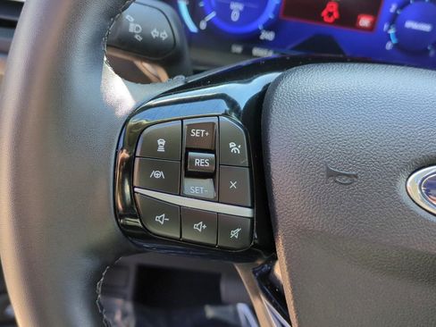 Used 2022 Ford Escape Titanium w/ Class II Trailer Tow Package image 18