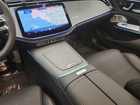 New 2026 Mercedes-Benz E 53 AMG e 4MATIC Sedan image 11